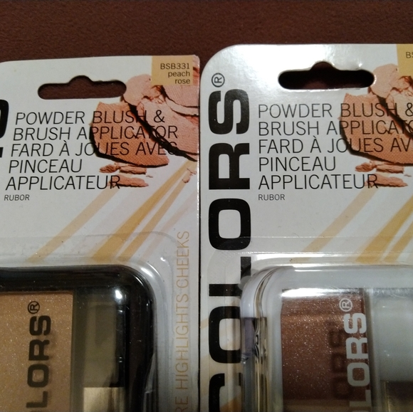 4*10 Powder Blush and Blush Applicator - Picture 3 of 4